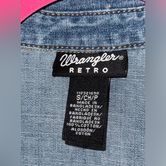 Wrangler Retro Denim Long Sleeve Button Down Shirt EUC Size Small - Picture 3 of 5